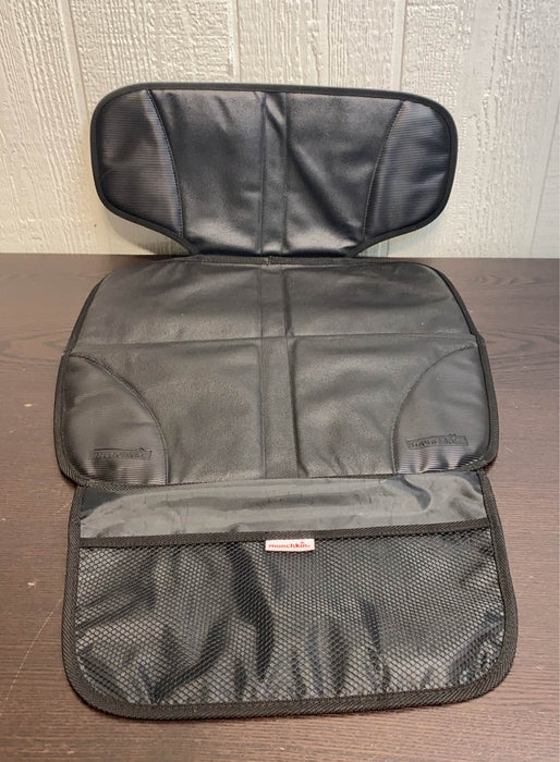 used Munchkin Car Seat Protector