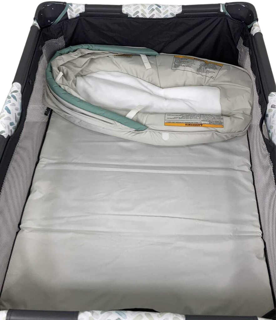Graco Pack 'n Play Care Suite