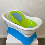 used Summer Infant Comfort Height Bath Center With Step Stool