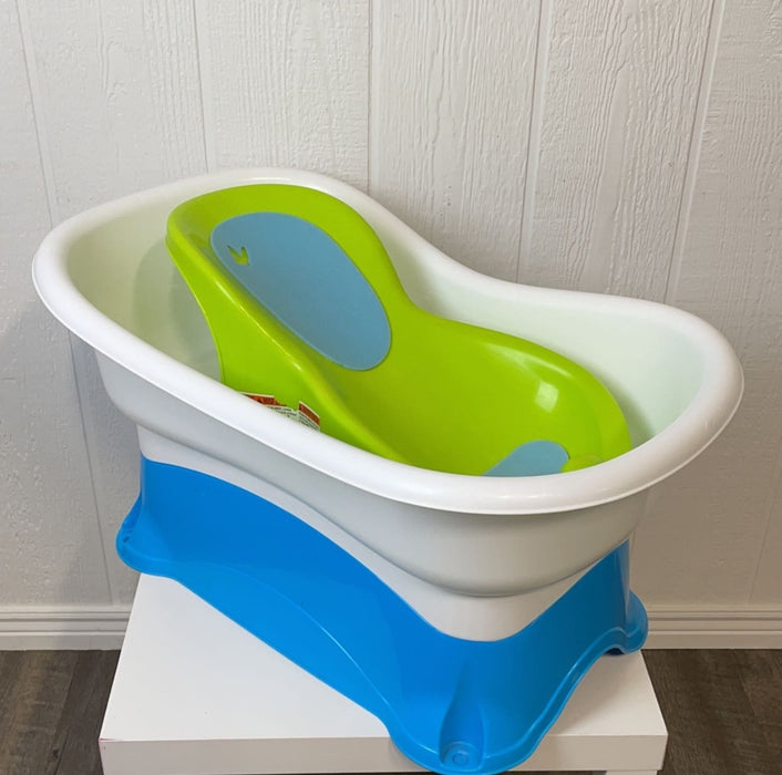 used Summer Infant Comfort Height Bath Center With Step Stool