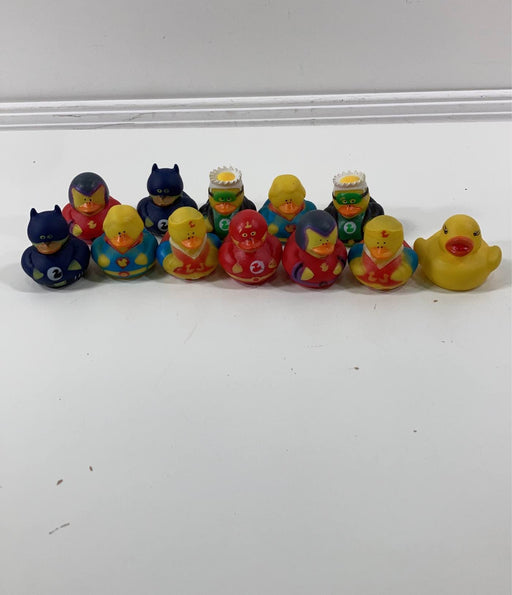 used BUNDLE Bath Toys