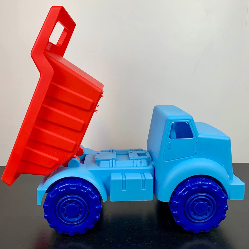 Sun Squad Jumbo Sand Dump Truck