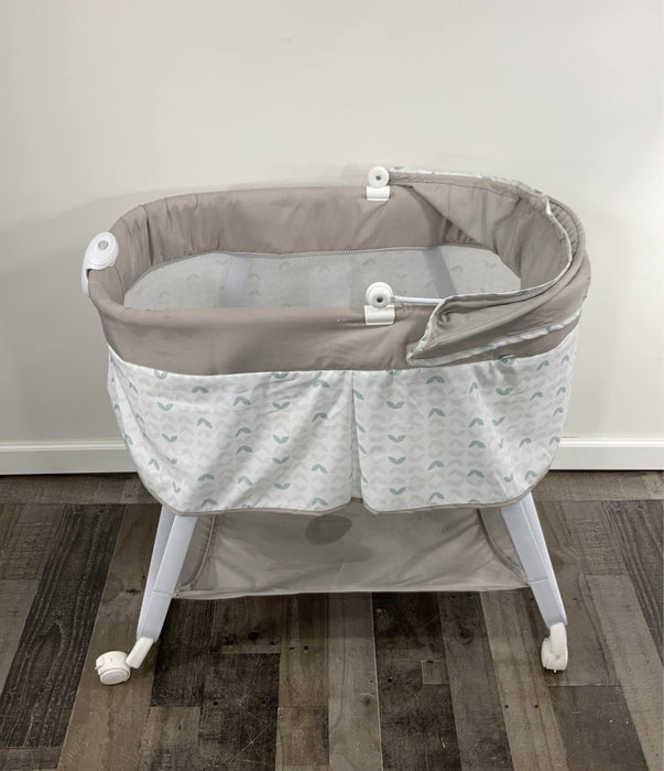 secondhand Ingenuity Ity Snuggity Snug Portable Baby Bedside Bassinet with Soothing Vibrations