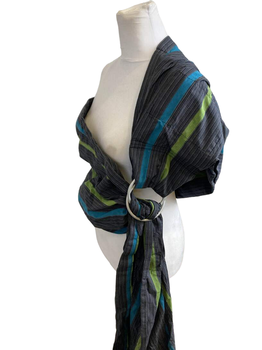 Shop Vlokup Baby Sling at GoodBuy Gear