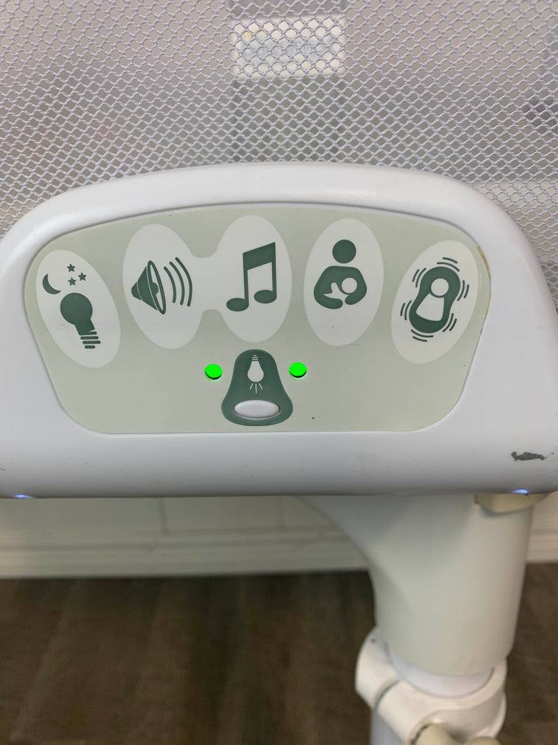 Halo Bassinest Swivel Sleeper Luxe Plus Series