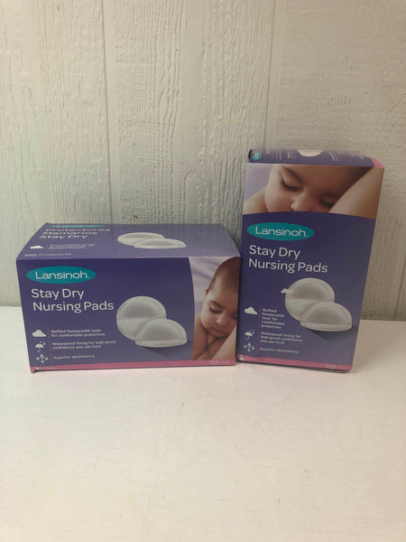 Lansinoh Stay Dry Disposable Nursing Pads for Breastfeeding 100 pads