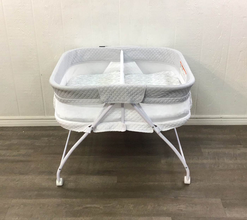 used Delta Children Little Folks Twin EZ Fold Ultra Compact Double Bassinet