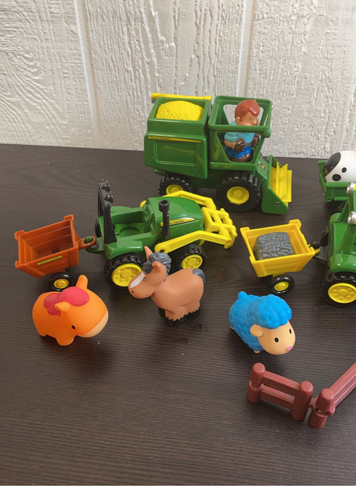 secondhand BUNDLE John Deere Toys