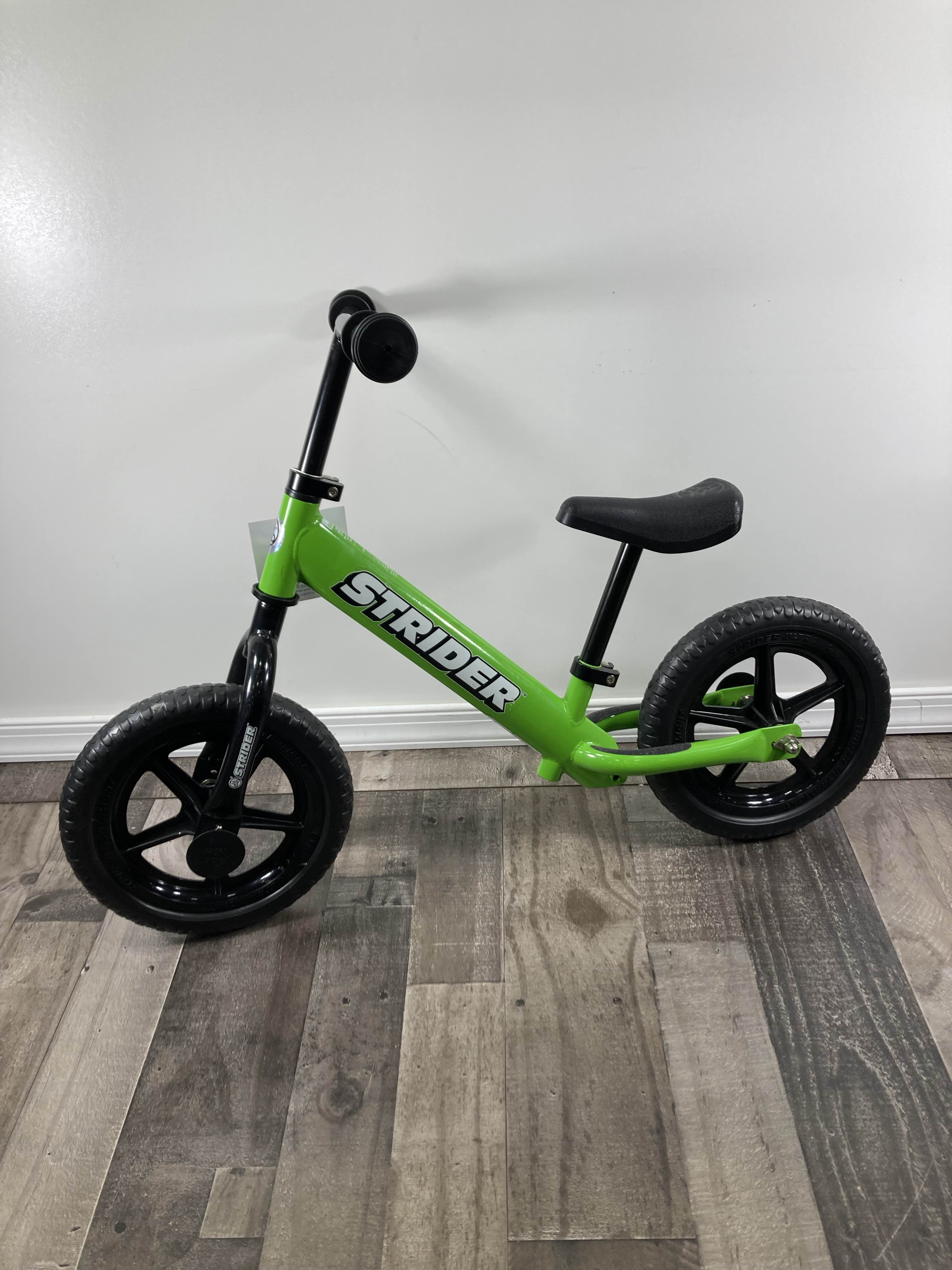 Strider ST 3 Balance Bike Green