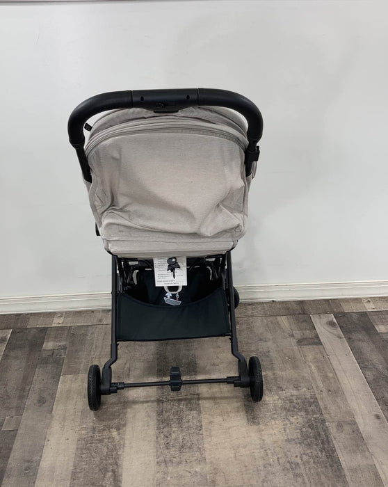 used mompush Lithe Stroller