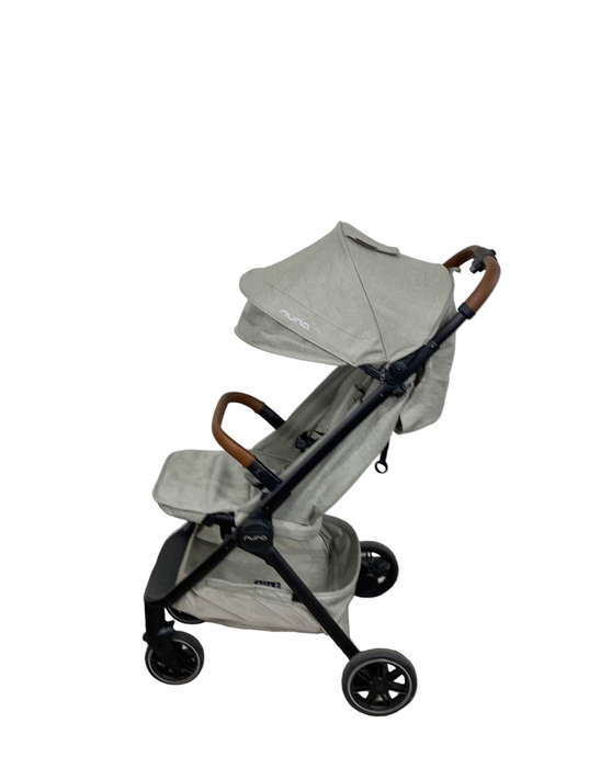 secondhand Nuna Trvl Stroller, Hazelwood, 2022