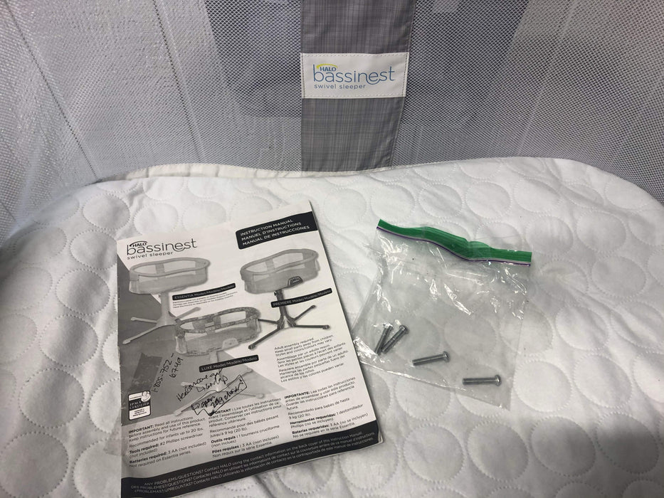 used Halo BassiNest Swivel Sleeper Luxe Plus Series