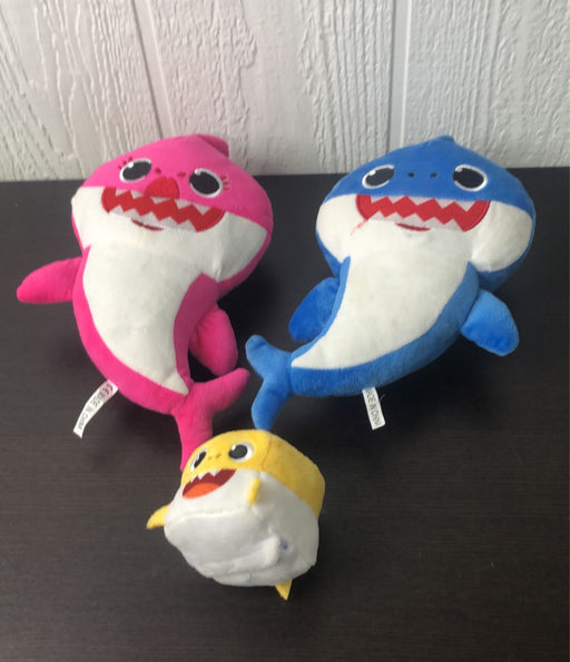 used BUNDLE Baby Shark Toys