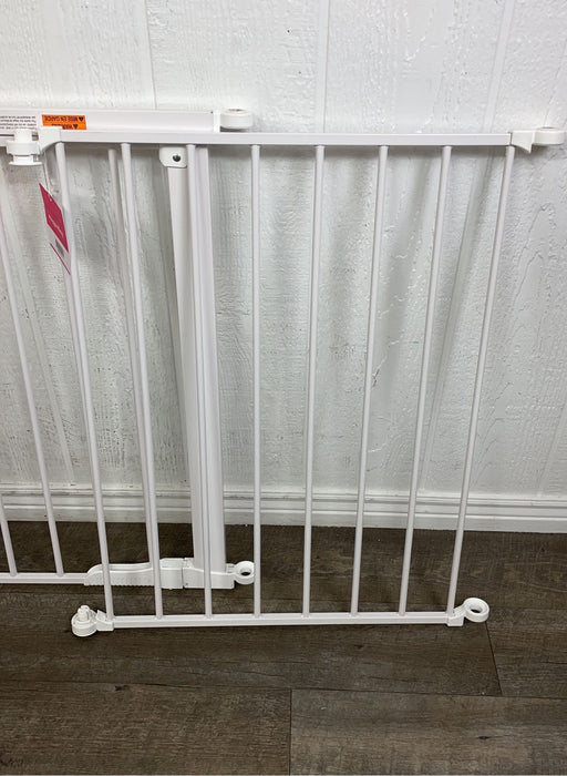 secondhand KidCo Auto Close Configure Gate