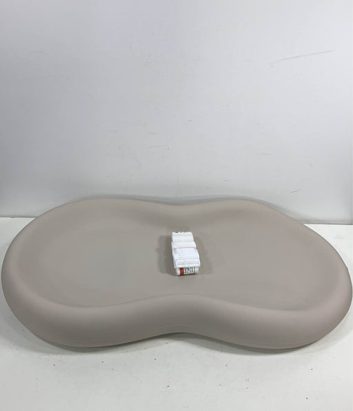 secondhand Keekaroo Peanut Changing Pad, Vanilla