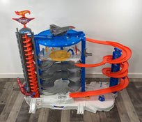 used Hot Wheels Super Ultimate Garage