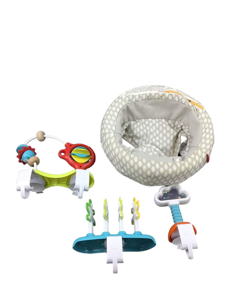 Toys for skip hot sale hop activity center