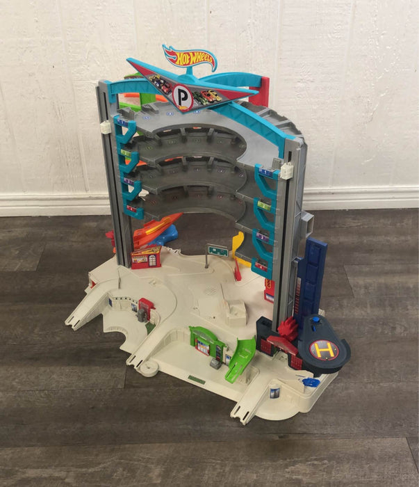 used Hot Wheels Super Ultimate Garage