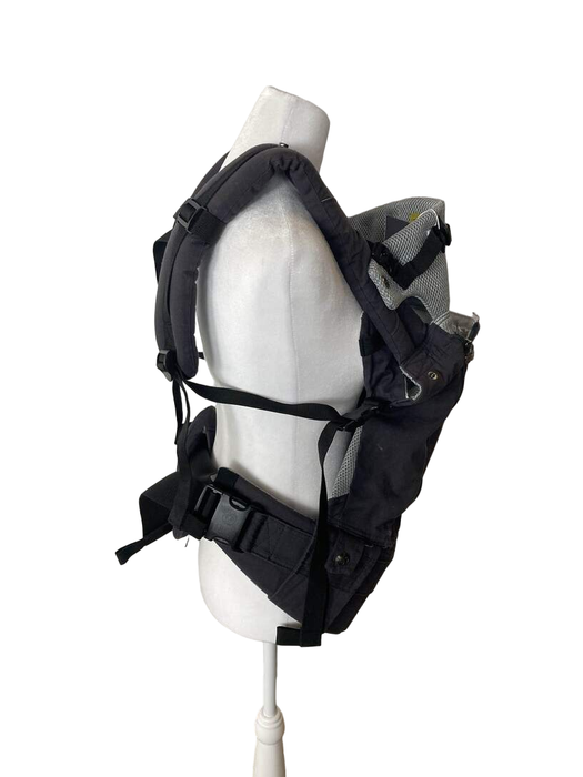 Shop Lillebaby Complete All Seasons Baby Carrier at GoodBuy Gear