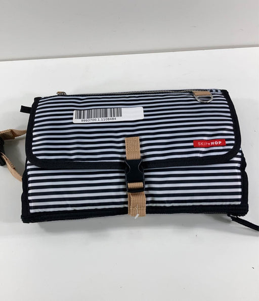 secondhand Skip Hop Soho Crossbody Diaper Bag Clutch