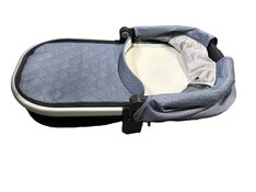 used UPPAbaby Bassinet, Henry (Blue Marl)