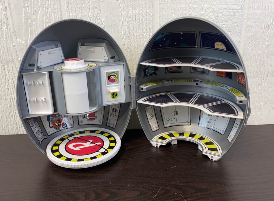 secondhand Ryan’s World Galaxy Explorers Mystery Adventure Playset