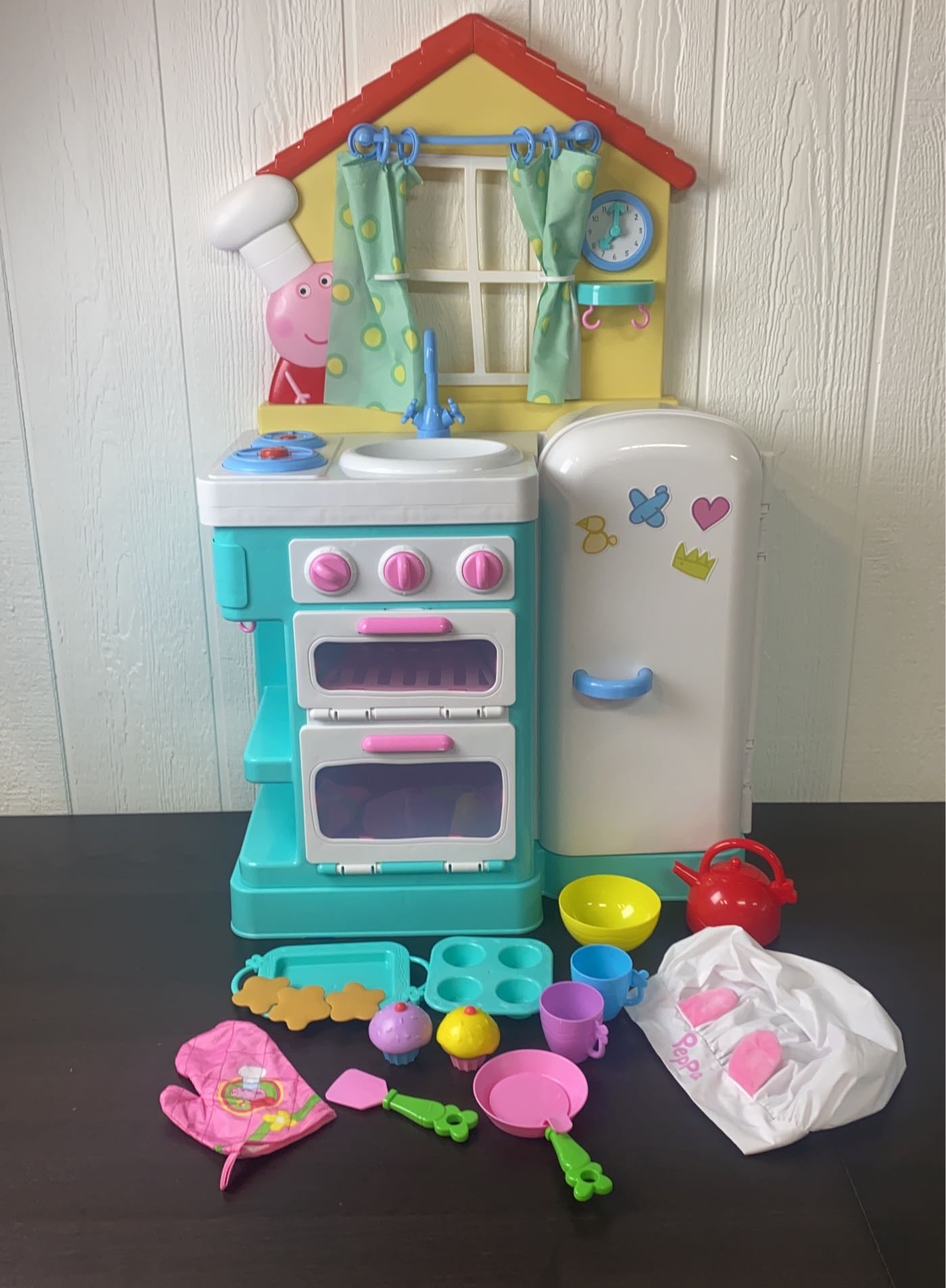 Peppa pig hot sale little kitchen set