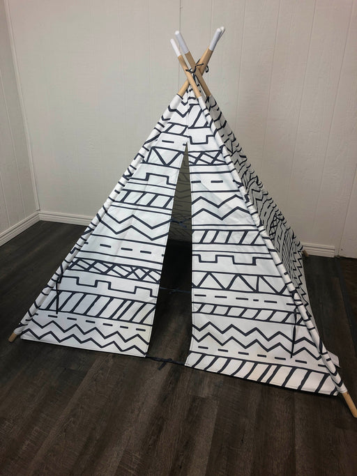 secondhand Pillowfort Kid’s Teepee