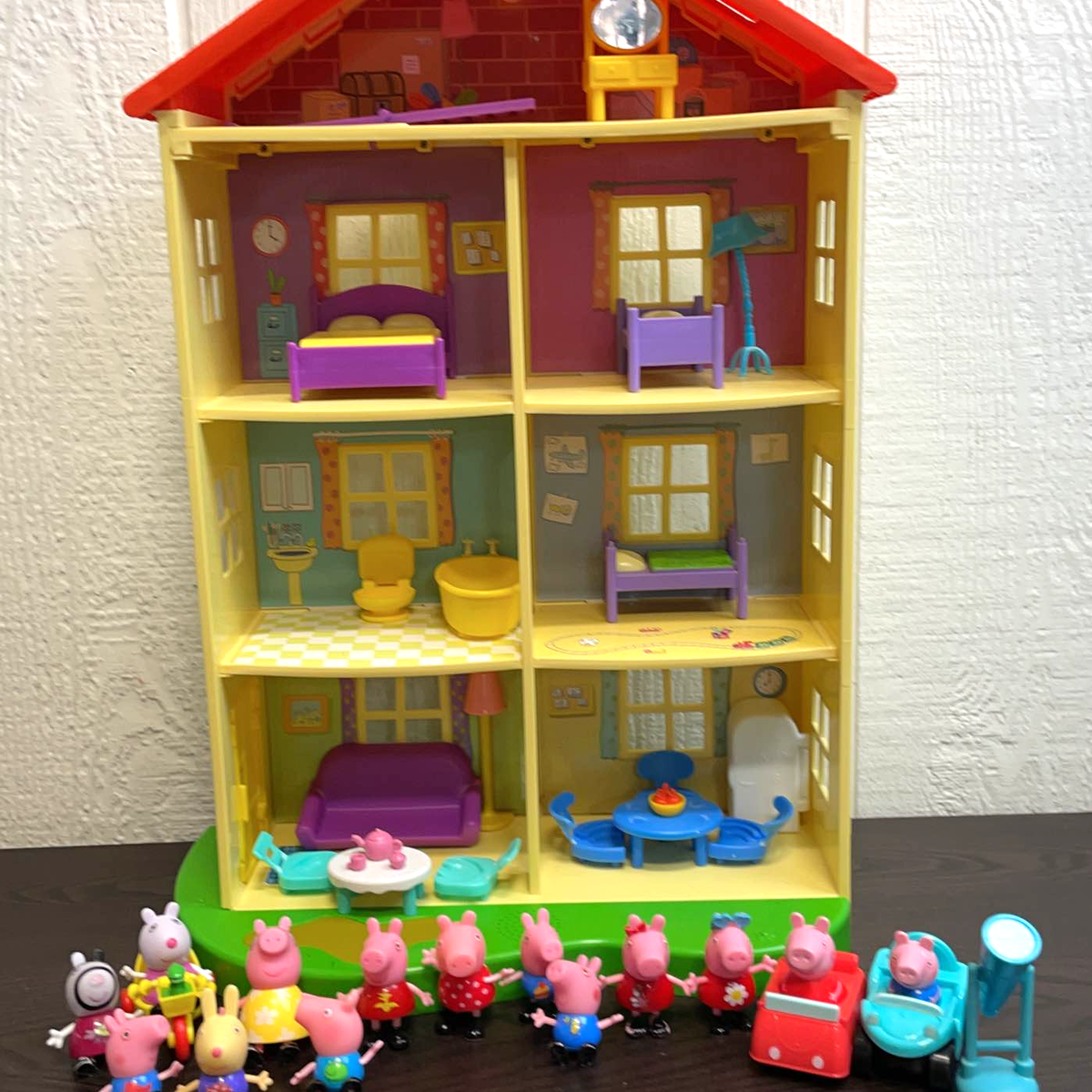 Peppa pig lights and sounds family home playset online