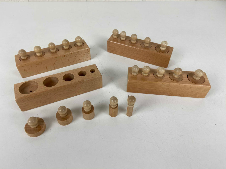 secondhand Wooden Peg Toy