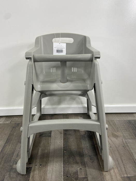 Rubbermaid High Chair