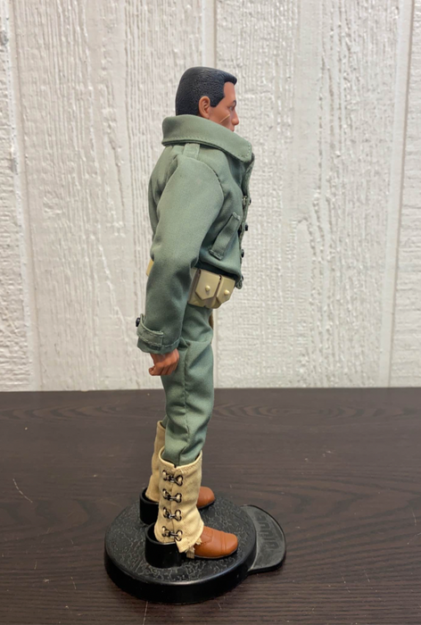 Hasbro GI Joe Classic Collection Figure, D-Day Salute