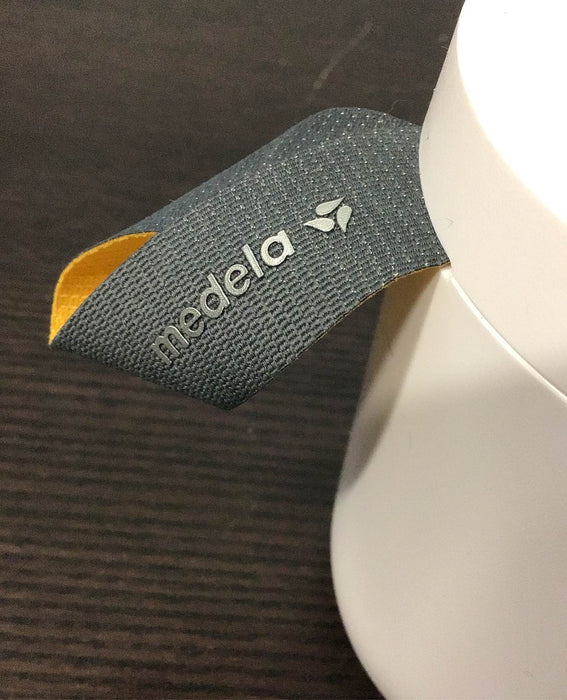 Shop Medela Pump In Style with MaxFlow with Accessories, (24mm 30mm) at GoodBuy Gear