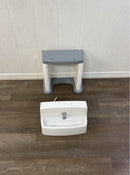 used Delta Children PerfectSize 3-in-1 Convertible Sink, Step Stool and Bath Toy