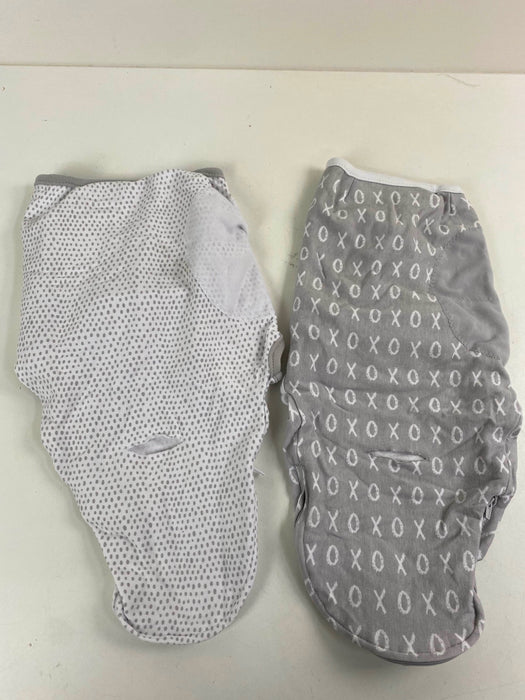 secondhand SwaddleMe Original Swaddle Wrap With Easy Change 2pk, Kiss Ya S/M 0-3 months