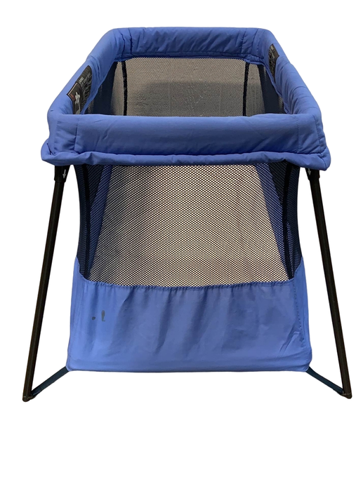 secondhand BabyBjorn Travel Crib Light 2