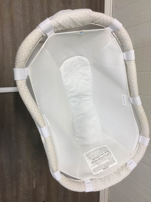 Shop Halo Bassinest Swivel Sleeper at GoodBuy Gear