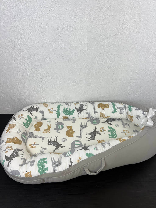 used Yookaa Baby Lounger