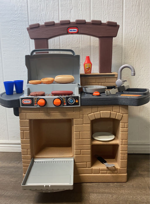secondhand Little Tikes Cook N Play Outdoor Barbeque