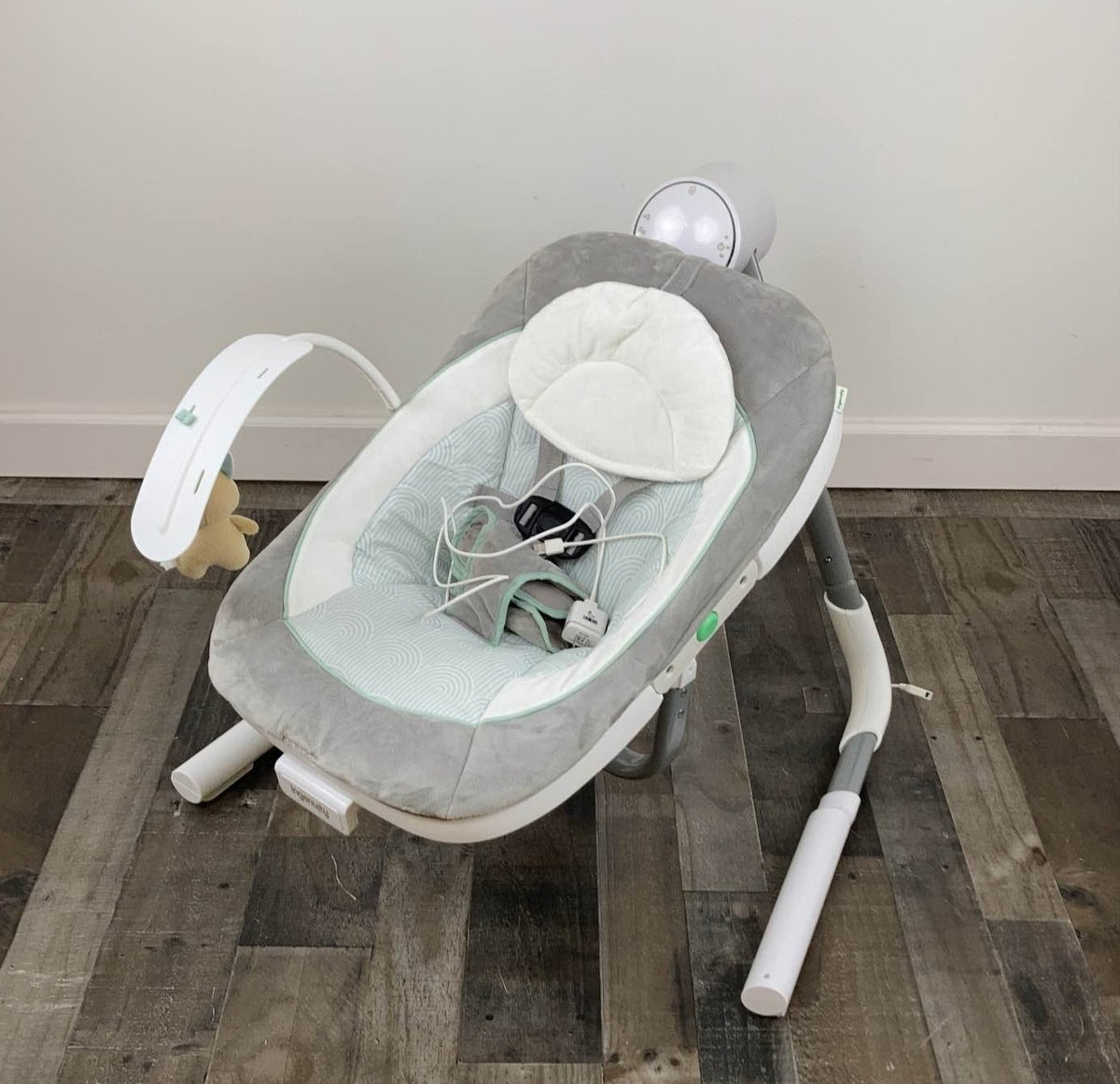 Ingenuity Anyway Sway 5 Vitesli Çok Yönlü Titreşimli Taşınabilir Bebek Salıncağı Ingenuity Anyway Sway 5 Vitesli Çok Yönlü Titreşimli Taşınabilir Bebek Salıncağı