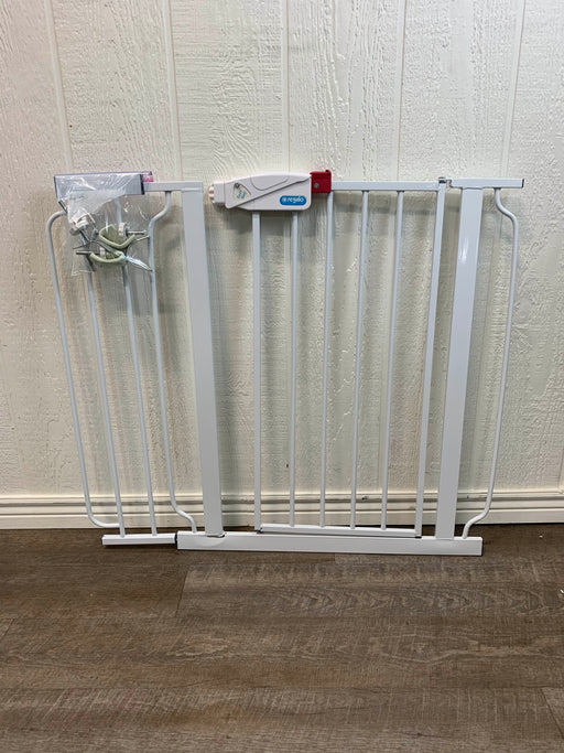 used Regalo Easy Step Gate