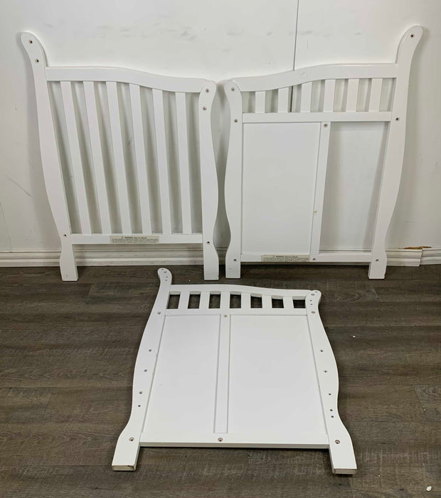 secondhand Dream On Me Aden 4-in-1 Convertible Mini Crib