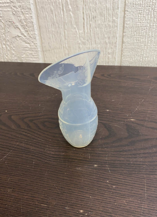 Shop Haakaa Manual Breast Pump at GoodBuy Gear