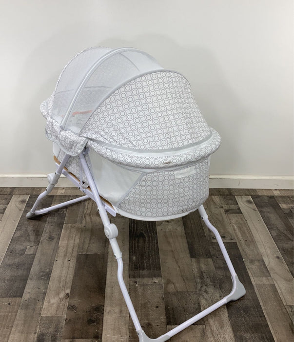 secondhand Delta Children EZ Fold Ultra Compact Travel Bassinet