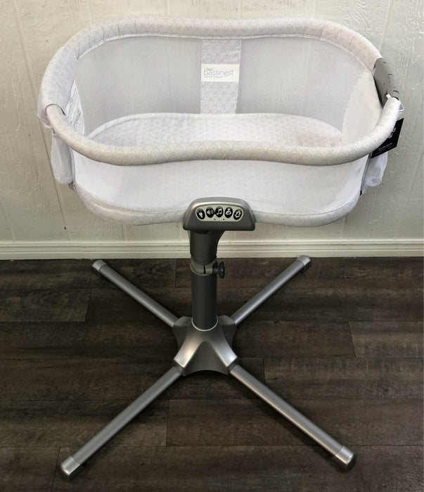 Shop Halo BassiNest Swivel Sleeper, Premiere Series at GoodBuy Gear
