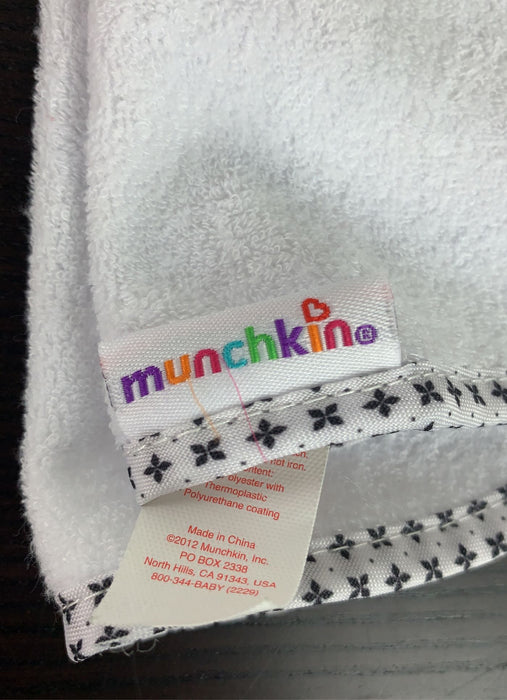 Shop Munchkin Changing Pad Liners at GoodBuy Gear