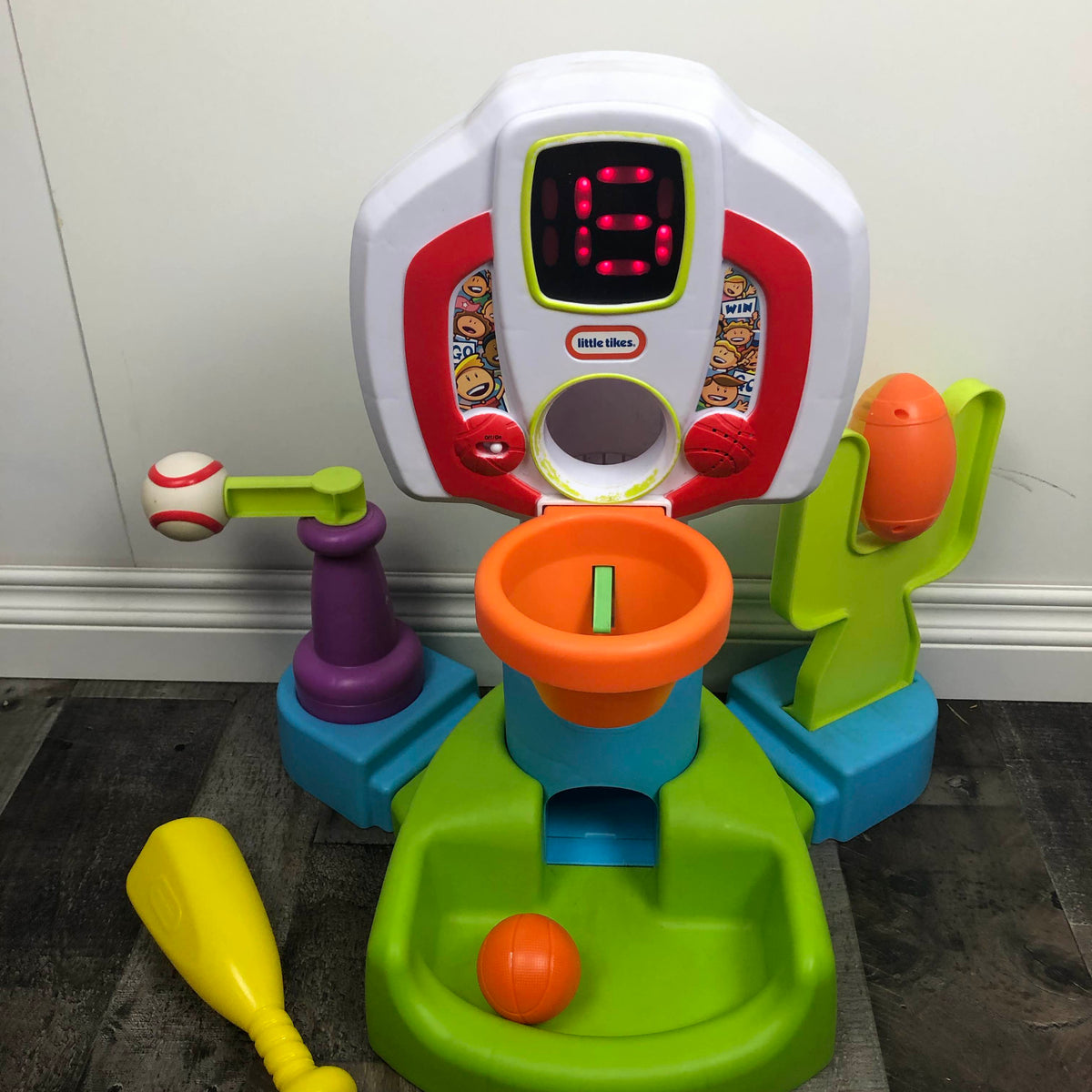 Little Tikes Discover Sounds Sports Center