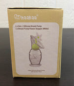 Shop Haakaa Silicone Breast Pump And Flower Stopper Set at GoodBuy Gear