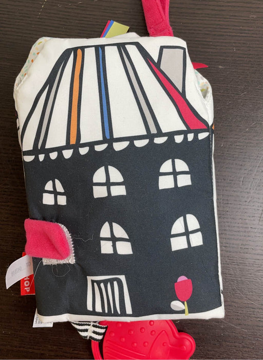 secondhand Skip Hop Vibrant Village Activity Peek & Play Activity Book