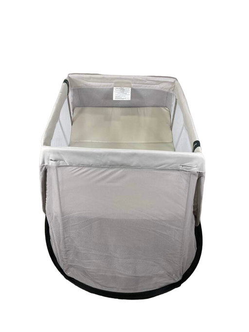 secondhand Aeromoov Instant Travel Playard, White Sand